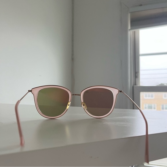 VINTAGE PINK SUNGLASSES/ FASHION GLASSES - Picture 2 of 6